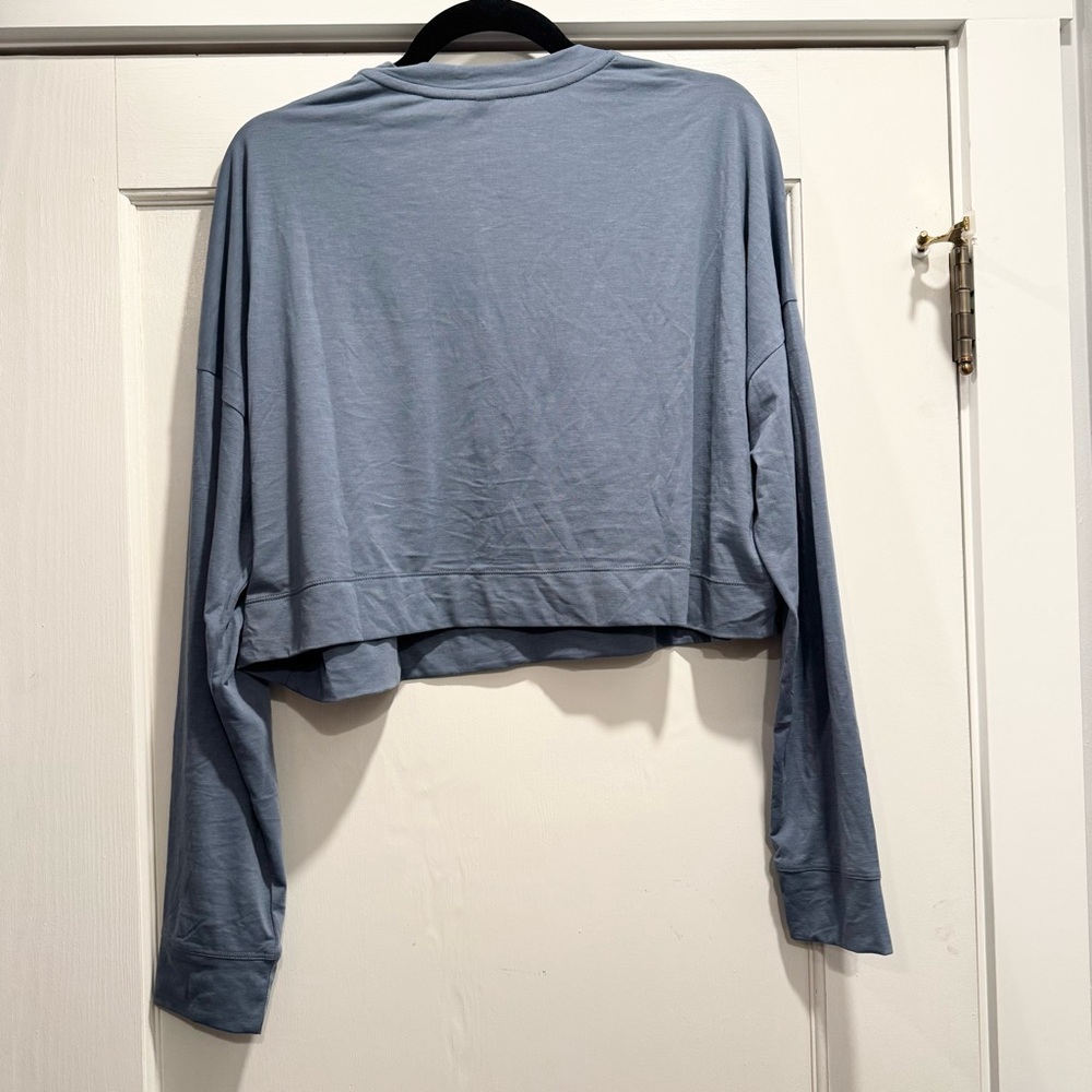 Vuori Blue Avalon Cropped Henley Top XL Activewear Athleisure Spring Gym Workout - Picture 11 of 11